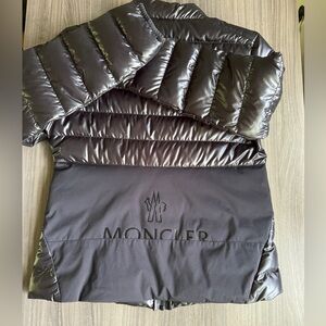 【Moncler】 Larmor Glossy Ripstop Puffer Jacket Size S